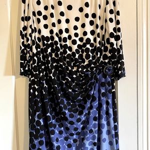 Tahari Size 20 Knee Length Dress